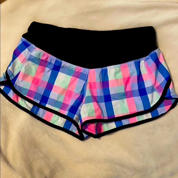 Lululemon Groovy Run Plaid Short - Picture 2 of 5